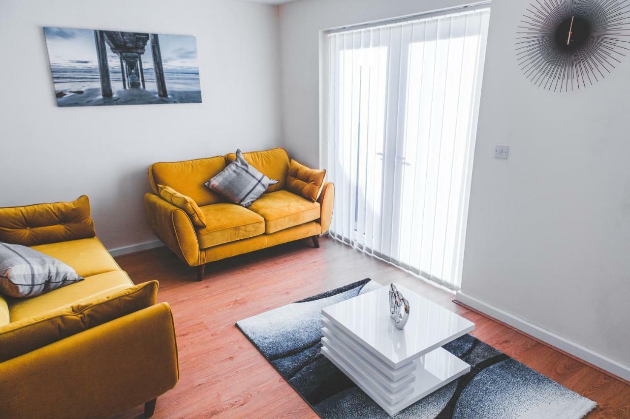 Salford Holiday Apartment Манчестер Екстер'єр фото